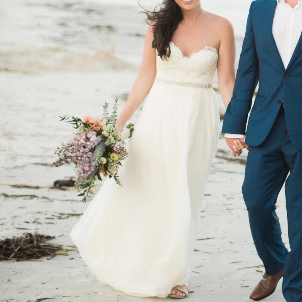 Sarah Seven Wedding Dress 6 | Boho Floral Lace with Gold Stitching | Cream